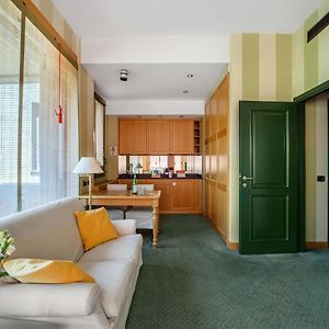 Studio grande con letto queen size